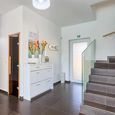 Cozy In Naselje Muzini With Wifi Holiday home Tomisici