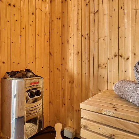 Prázdninový dům Lovely In Naselje Muzini With Sauna *
